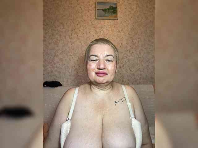 free live sex cam SVETIKBOMBOCHKA