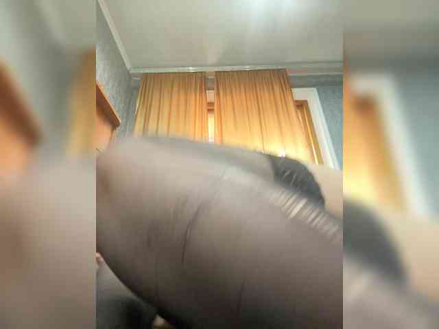 MissTemperament webcam