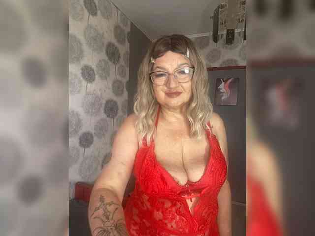 MissTemperament webcam