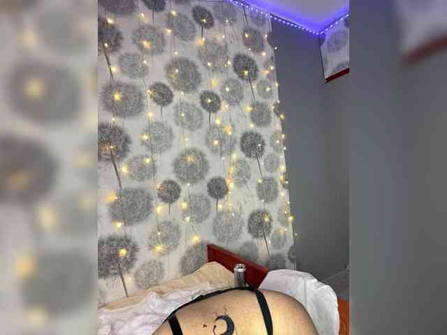 SVETIKBOMBOCHKA Sex Cam Show