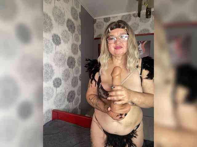 MissTemperament webcam