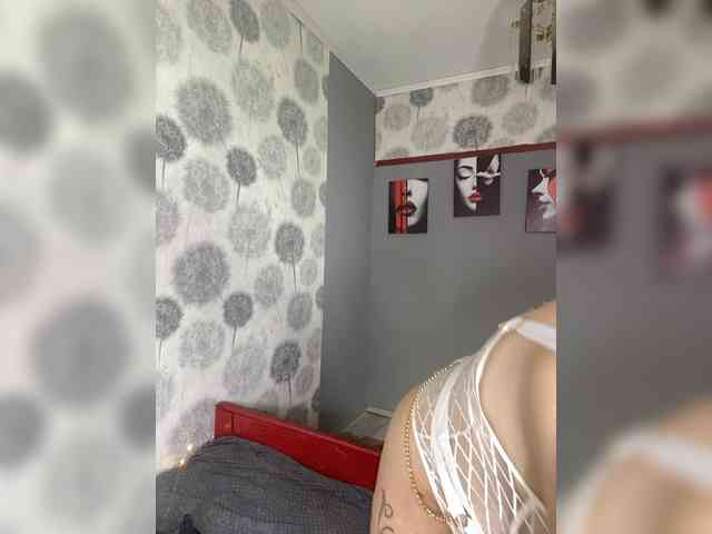 MissTemperament webcam