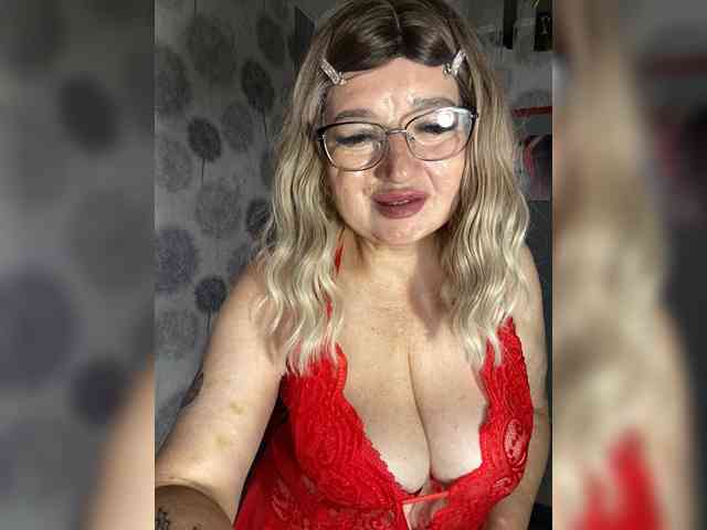 MissTemperament webcam