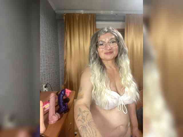 MissTemperament webcam
