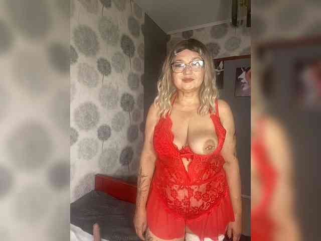 MissTemperament webcam