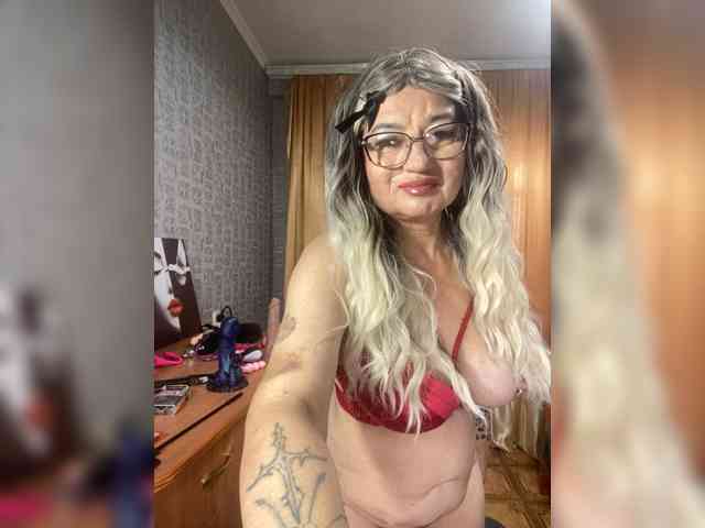 MissTemperament webcam