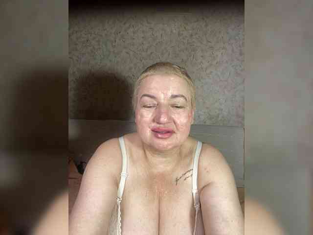 SVETIKBOMBOCHKA Live Webcam on BongaCams