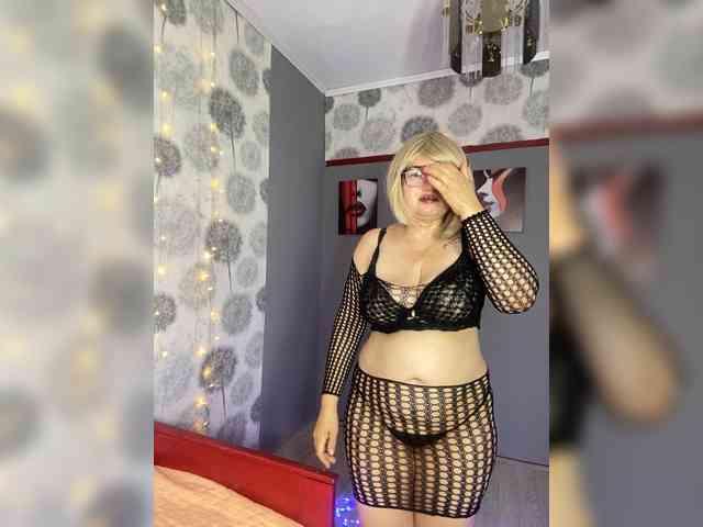 SVETIKBOMBOCHKA Sex Cam Show