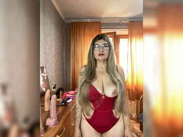 MissTemperament webcam