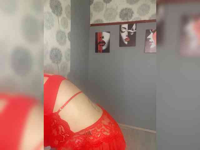 MissTemperament webcam