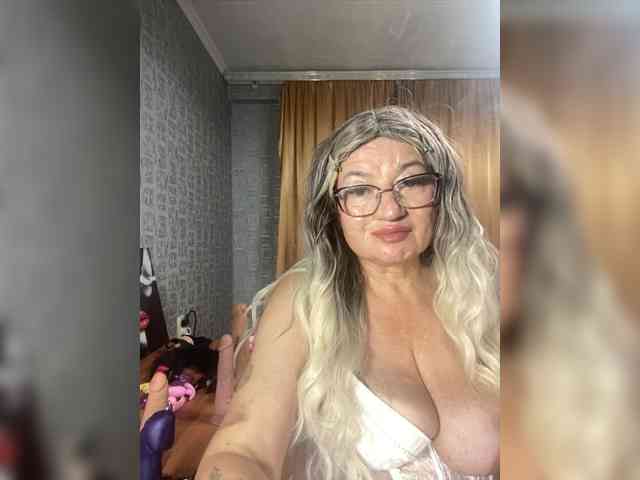 MissTemperament webcam