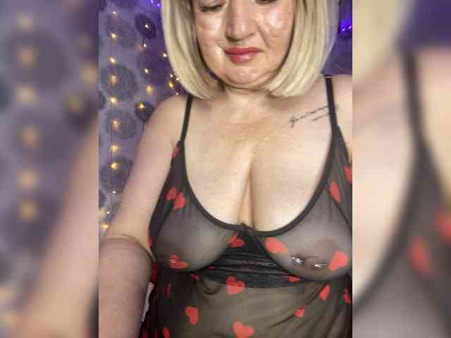 SVETIKBOMBOCHKA Sex Cam Show