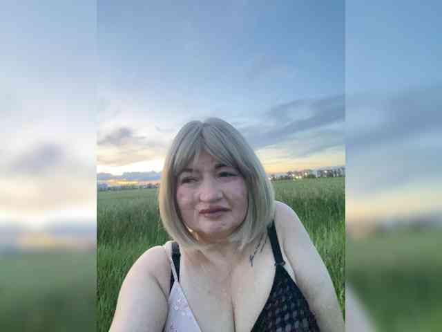 SVETIKBOMBOCHKA Sex Cam Show