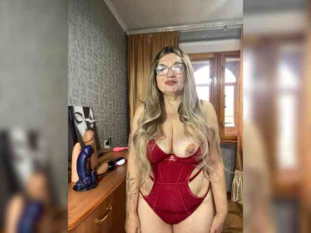 MissTemperament webcam
