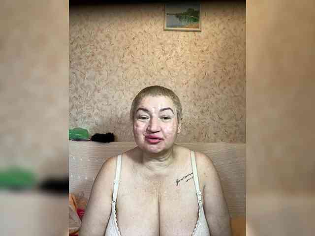 SVETIKBOMBOCHKA Live Webcam on BongaCams