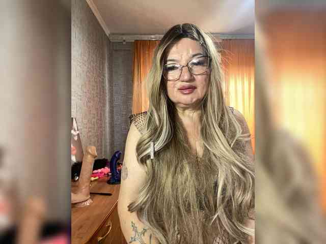 MissTemperament webcam