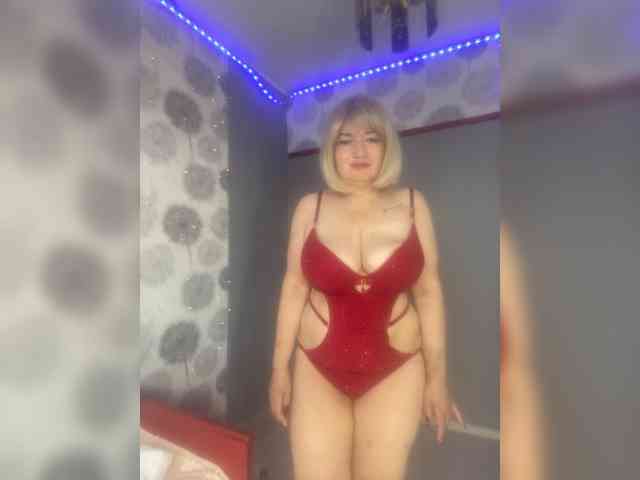 SVETIKBOMBOCHKA Sex Cam Show
