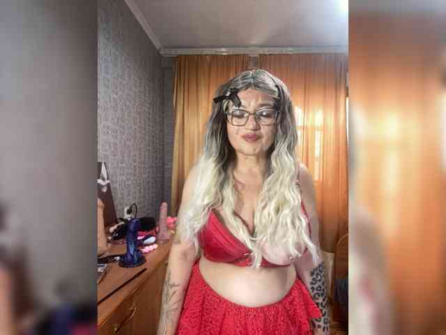 MissTemperament webcam