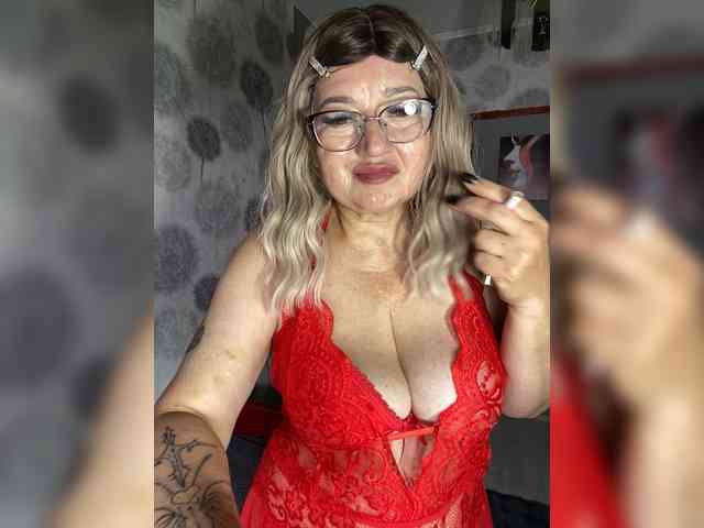 MissTemperament webcam