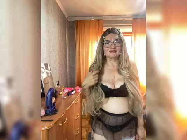 MissTemperament webcam