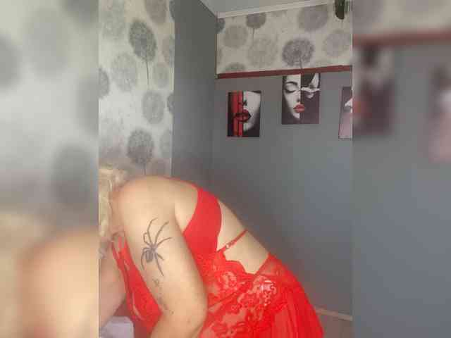 MissTemperament webcam