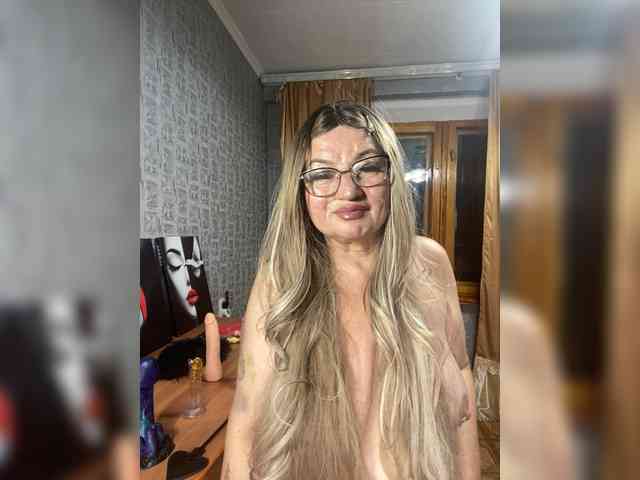 MissTemperament webcam