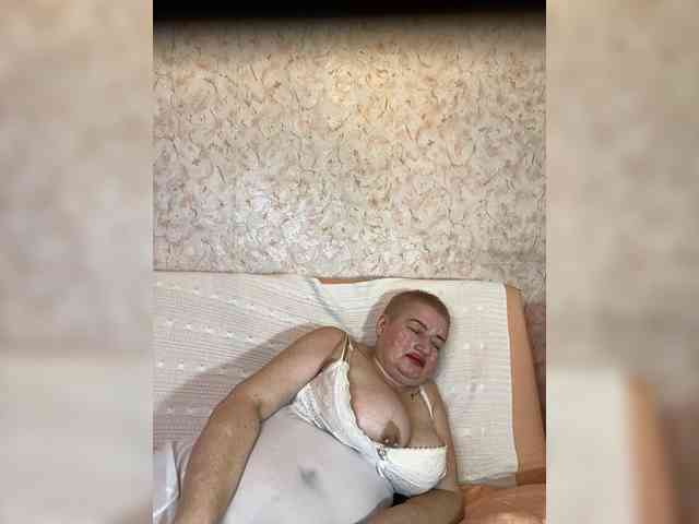 이 모델은 현재 라이브 중입니다. SVETIKBOMBOCHKA