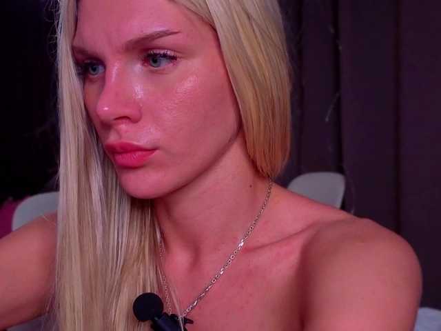 NicoleHampton live cam on BongaCams