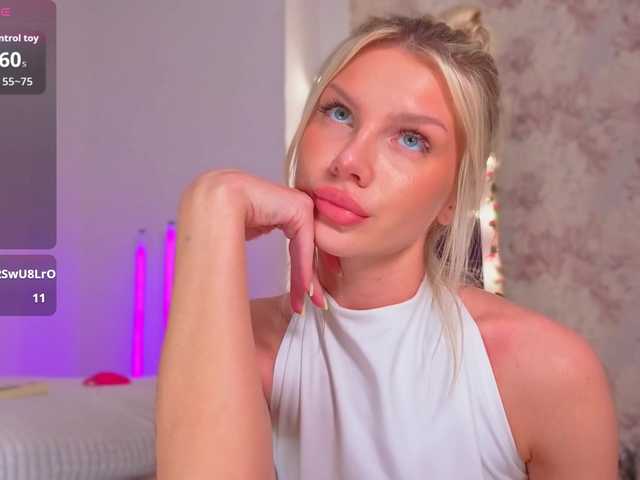 NicoleHampton's BongaCams show and profile