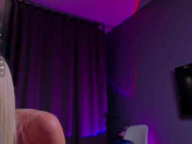 Модель: NicoleHampton