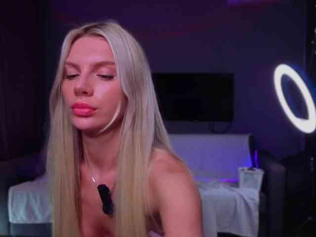 NicoleHampton webcam