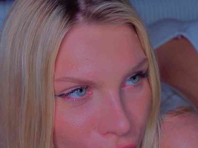 NicoleHampton webcam
