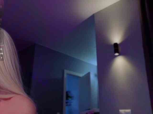 NicoleHampton webcam