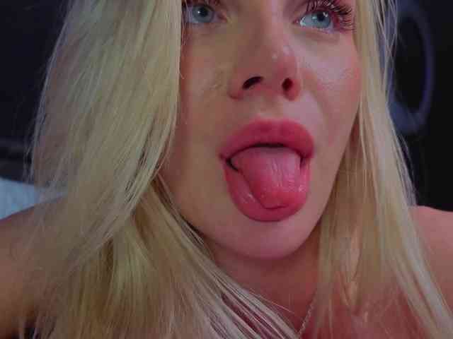 NicoleHampton webcam