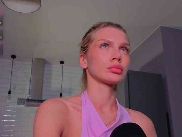 NicoleHampton webcam