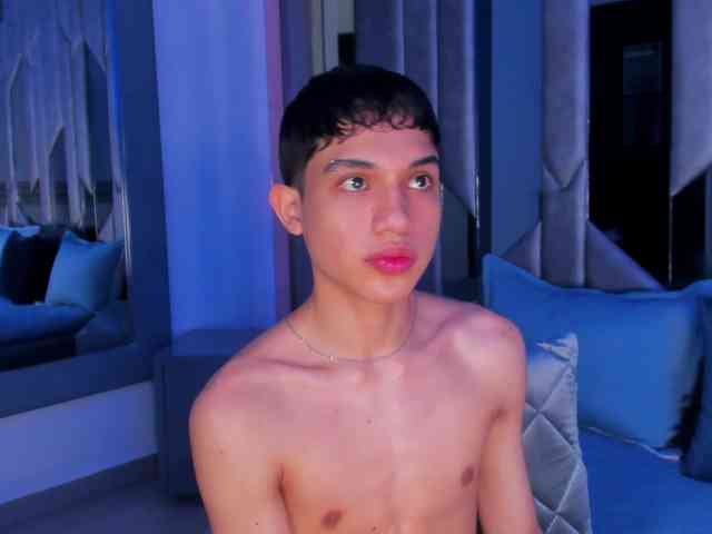 sebax-00 Sex Cam Show