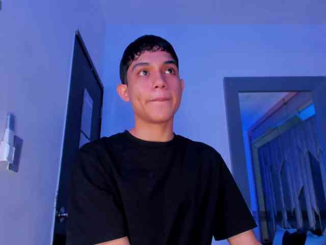 sebax-00 Sex Cam Show
