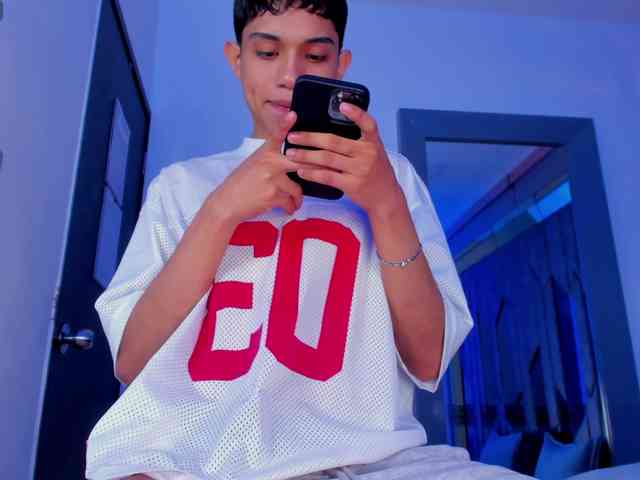 sebax-00 Sex Cam Show