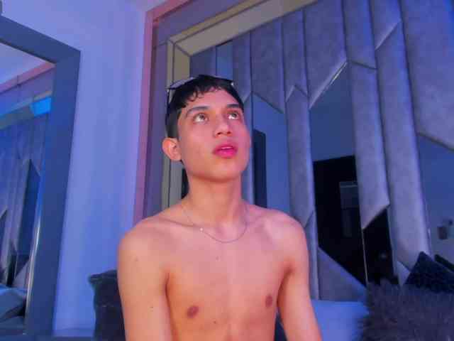 sebax-00 Sex Cam Show