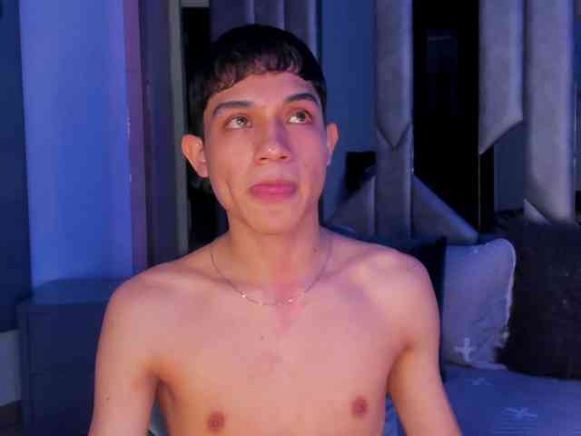 sebax-00 Sex Cam Show