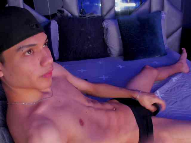 sebax-00 Sex Cam Show