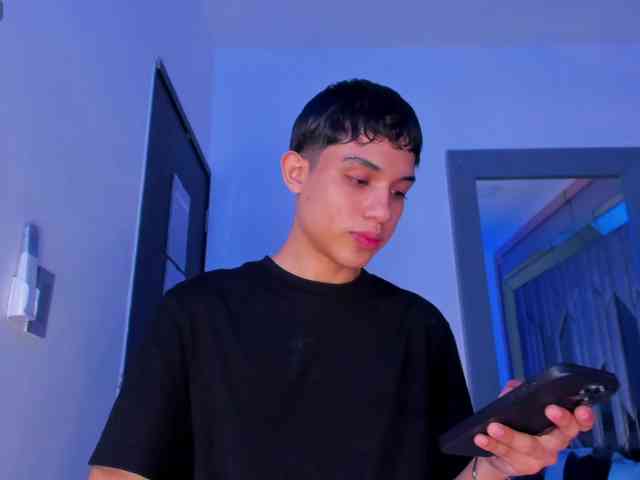 sebax-00 Sex Cam Show