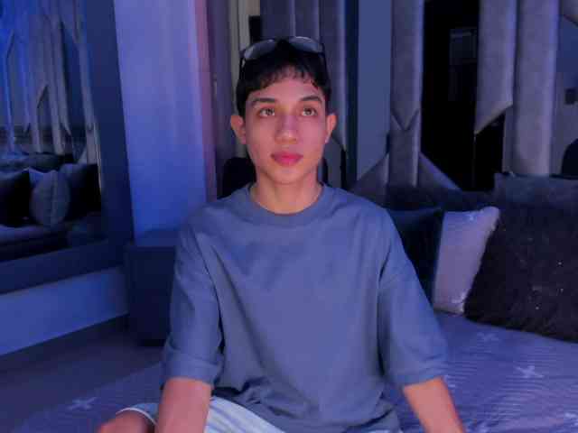 sebax-00 Sex Cam Show