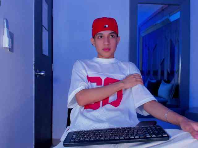 sebax-00 Sex Cam Show