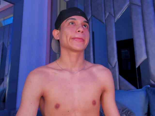 sebax-00 Sex Cam Show
