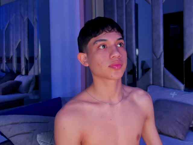 sebax-00 Sex Cam Show