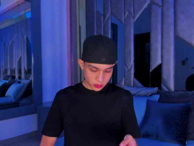 sebax-00 Sex Cam Show
