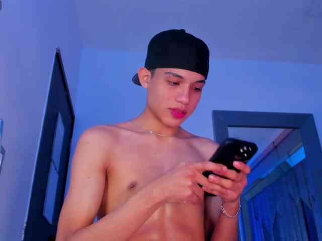 sebax-00 Sex Cam Show
