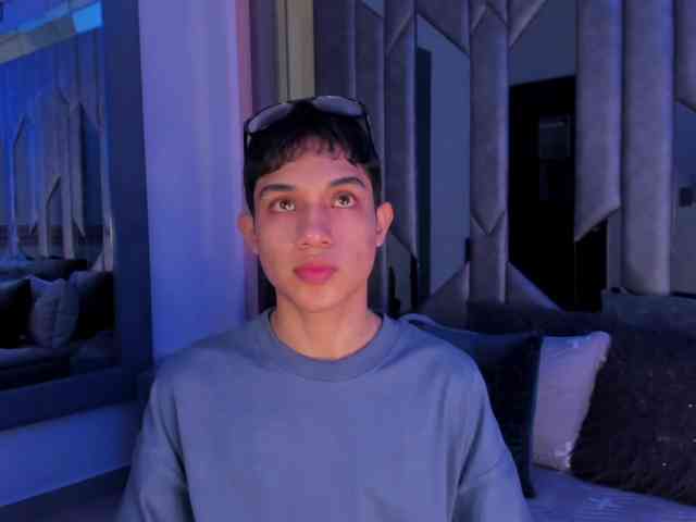 sebax-00 Sex Cam Show