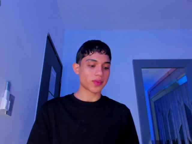 sebax-00 Sex Cam Show